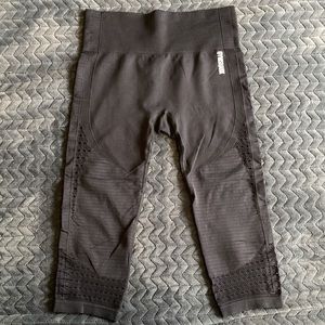 Gymshark Energy+ Seamless Cropped Leggings - Black - Size Large